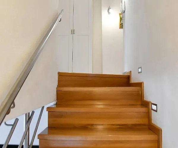 Bella アパート シニ