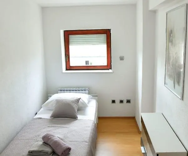 Bella アパート *